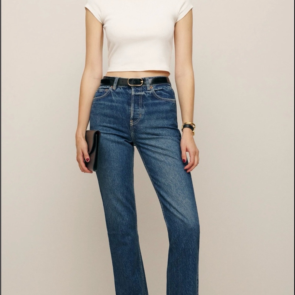 Reformation High-Rise Straight Jeans in Dark Blue Wash - Picture 3 of 11
